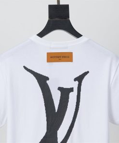 Louis Vuitton T-shirt - LT096