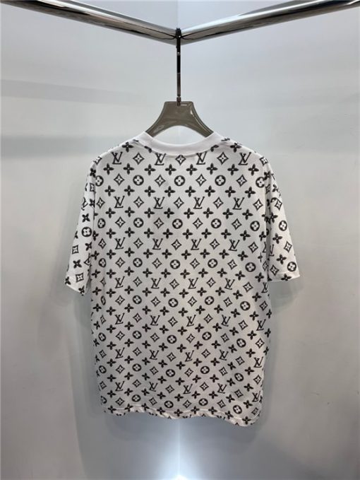 Louis Vuitton T-shirt - LT180