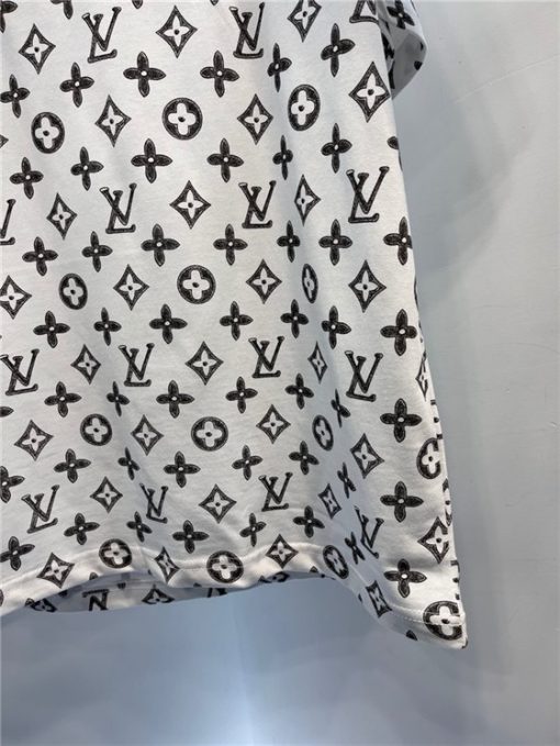 Louis Vuitton T-shirt - LT180