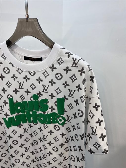 Louis Vuitton T-shirt - LT180