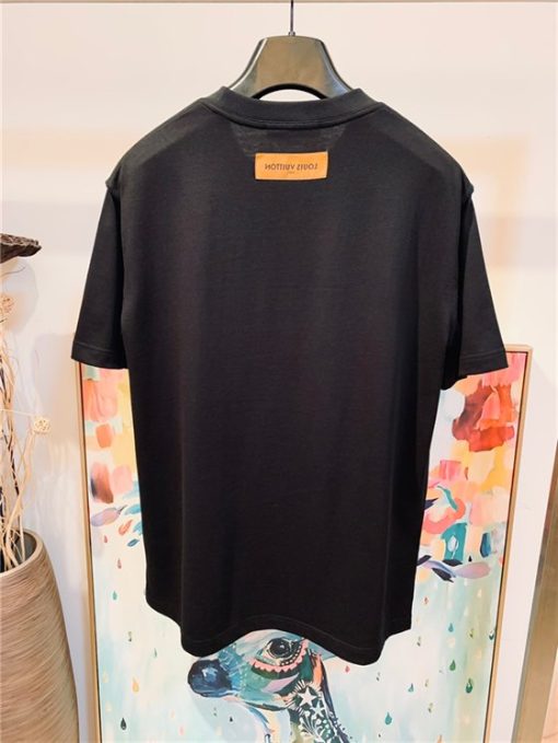 Louis Vuitton T-shirt - LT209