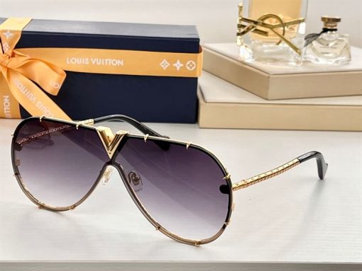 Louis Vuitton Sunglasses - LGV049