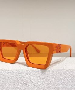 Louis Vuitton Sunglasses - LGV030