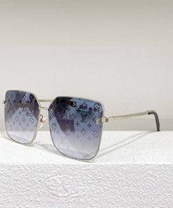 Louis Vuitton Sunglasses - LGV062