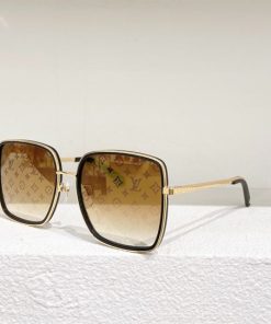 Louis Vuitton Sunglasses - LGV068