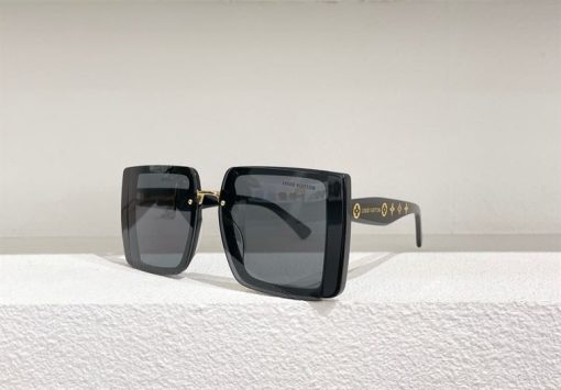 Louis Vuitton Sunglasses - LGV019