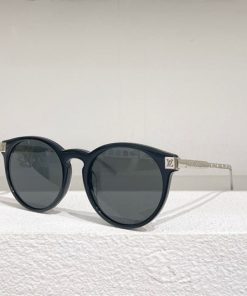 Louis Vuitton Sunglasses - LGV039