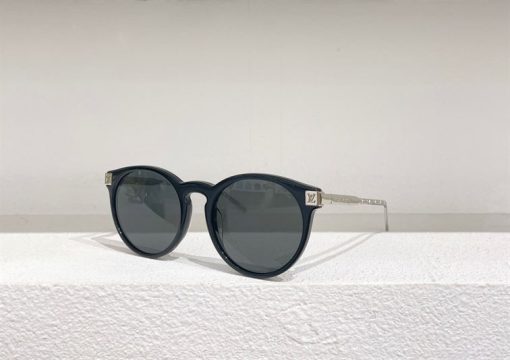 Louis Vuitton Sunglasses - LGV039