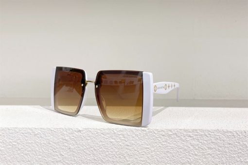 Louis Vuitton Sunglasses - LGV022