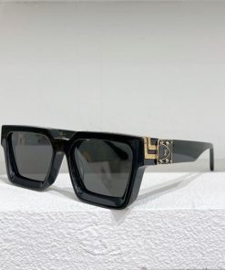 Louis Vuitton Sunglasses - LGV029