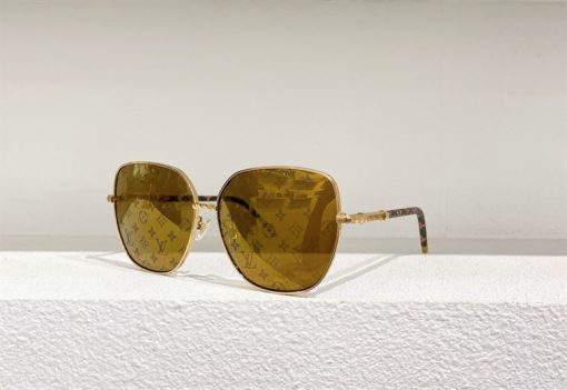 Louis Vuitton Sunglasses - LGV059