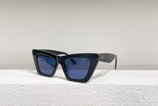 Louis Vuitton Sunglasses - LGV070