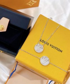 Louis Vuitton Necklace – LCN21