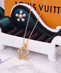 Louis Vuitton Necklace – LCN28