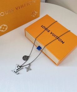 Louis Vuitton Necklace – LCN48