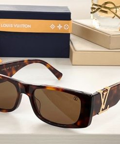 Louis Vuitton Sunglasses - LGV002