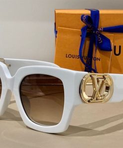 Louis Vuitton Sunglasses - LGV004