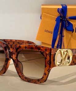 Louis Vuitton Sunglasses - LGV006