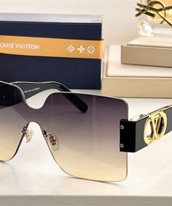 Louis Vuitton Sunglasses - LGV010