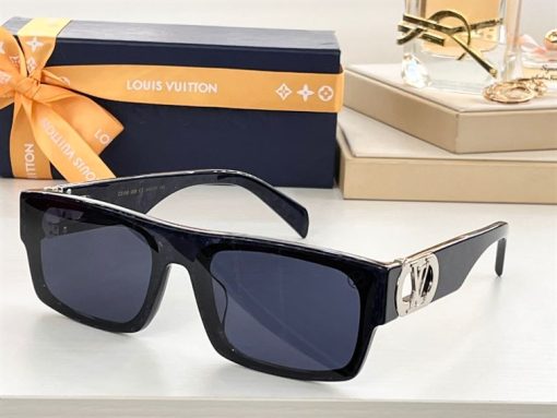 Louis Vuitton Sunglasses - LGV017