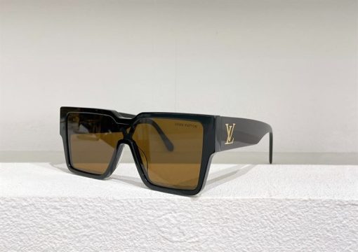 Louis Vuitton Sunglasses - LGV026