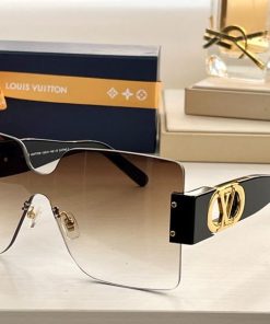 Louis Vuitton Sunglasses - LGV012