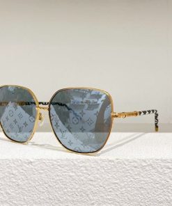 Louis Vuitton Sunglasses - LGV060