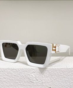 Louis Vuitton Sunglasses - LGV034