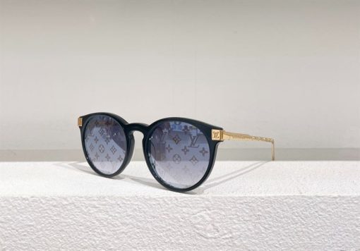 Louis Vuitton Sunglasses - LGV040